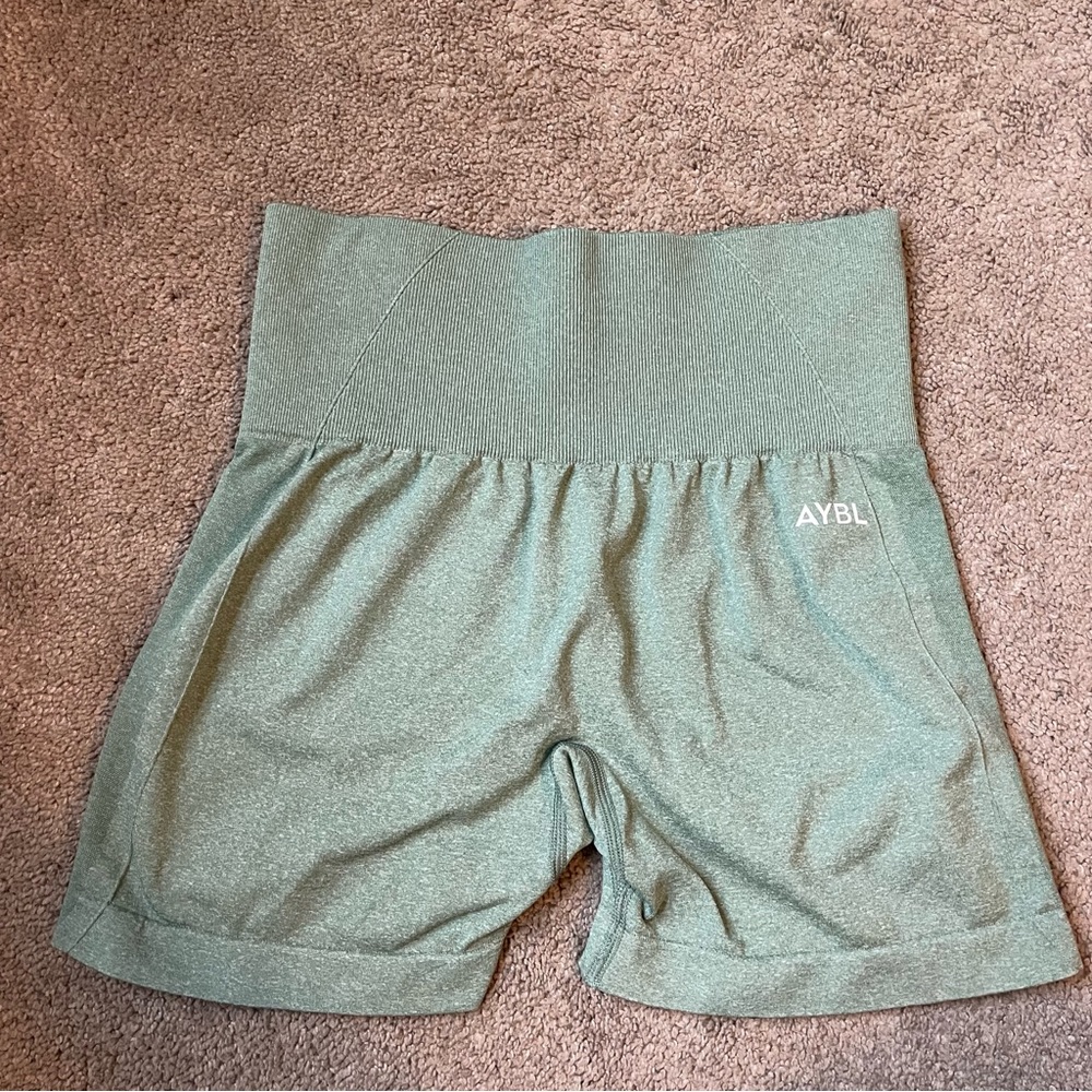 Empower Seamless Shorts - Olive Marl View 4